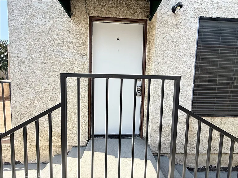 418 N 1st St #A — Photo 3
