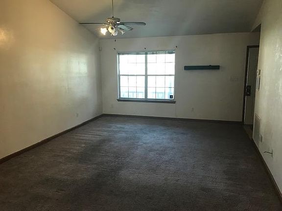 2nd image of 4154 Laurel Oak Cir