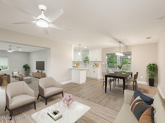 5th image of 1625 Country Ln