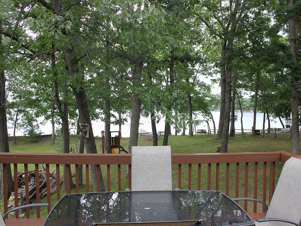 2nd image of 2056 Latham Rd