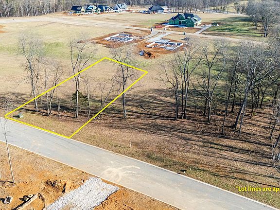 2nd image of 1226 Kellys View Dr