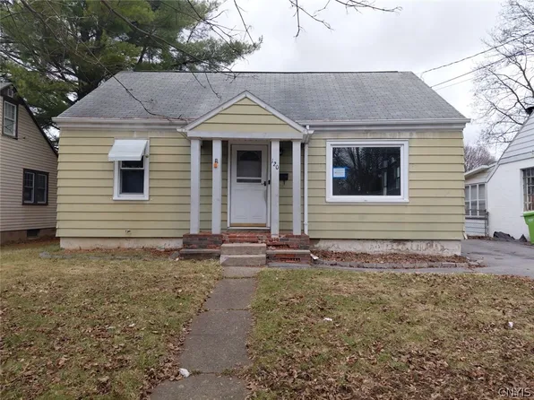 120 Hoover Dr, Syracuse, NY 13205