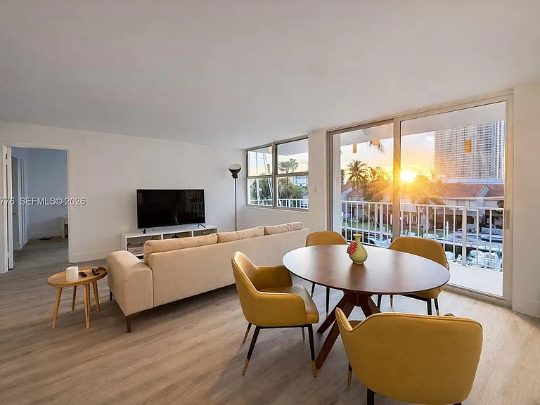 16565 NE 26th Ave #3C — Photo 6