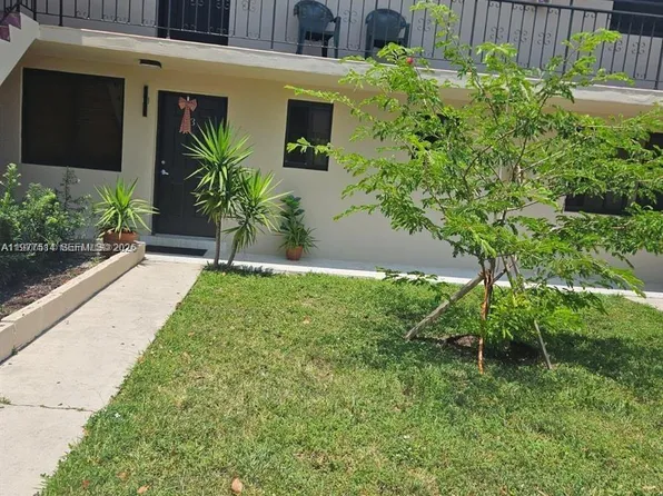 1434 NW 2nd St #8, Miami, FL 33125