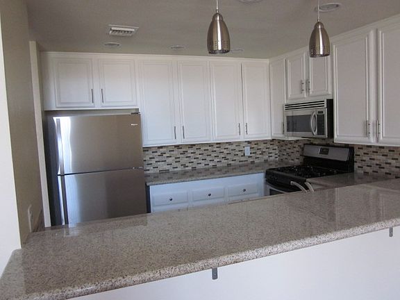 4th image of 4343 Mammoth Ave APT 10