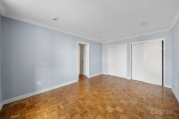 Sold by Elegran | media 8