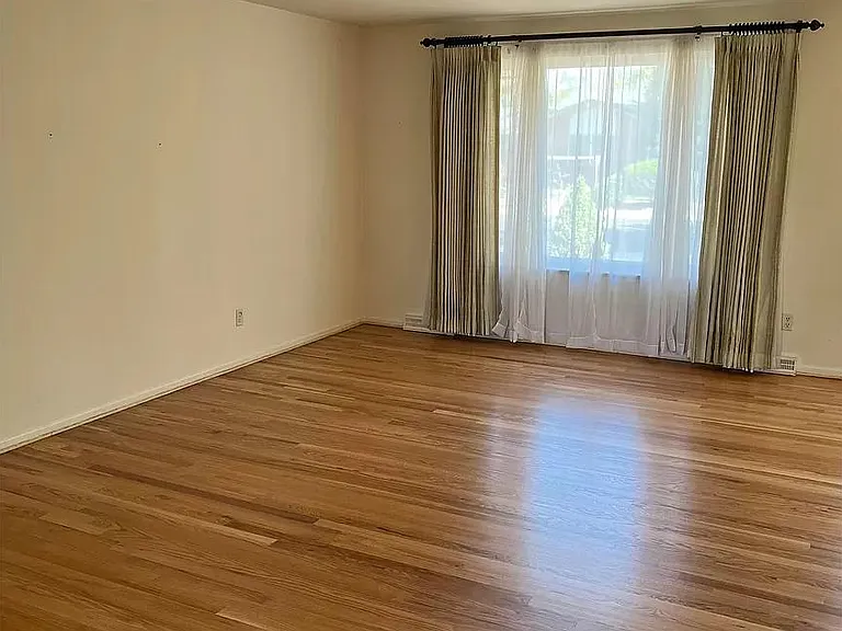335 Seminole Dr — Photo 4