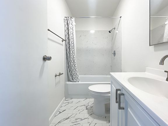 5th image of 3025 Park Blvd APT 12