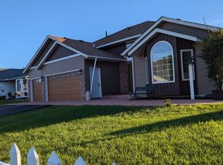 4432 Helena Way N, Oakdale, MN 55128