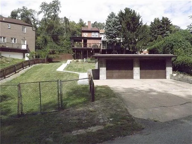 554 Hazelwood Ave photo 1