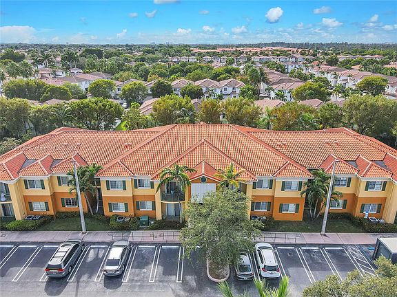 3rd image of 7210 NW 114th Ave #10115