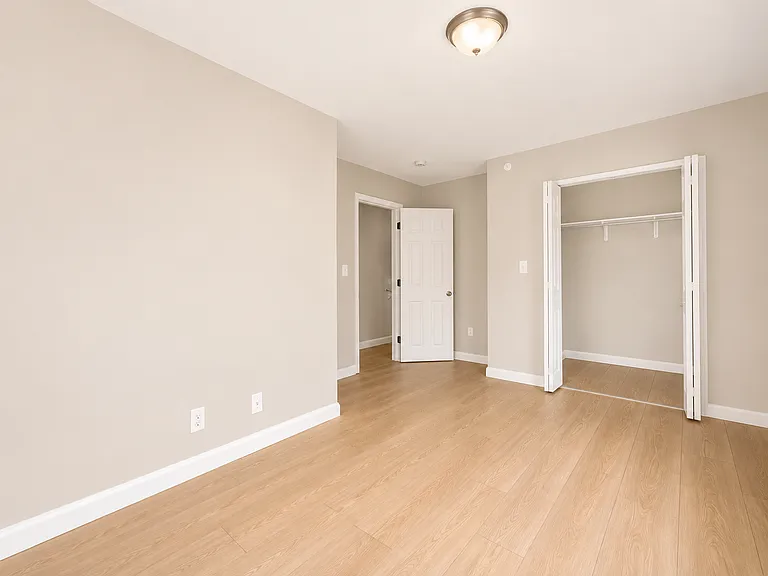 8 Lawton Pl — Photo 6
