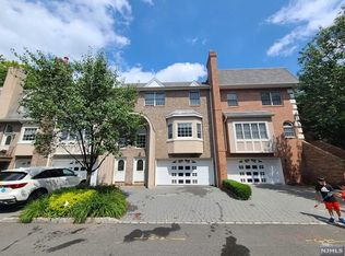 158 Stonegate Trl, Cresskill, NJ 07626