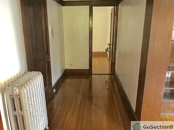 3rd image of 7400 S Crandon Ave
