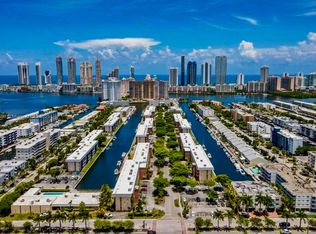3550 NE 169th St APT 406, North Miami Beach, FL 33160