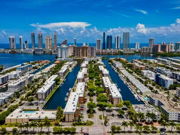 3550 NE 169th St APT 406, North Miami Beach, FL 33160