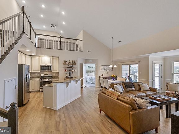 3rd image of 6521 Walcott Ln Unit 402