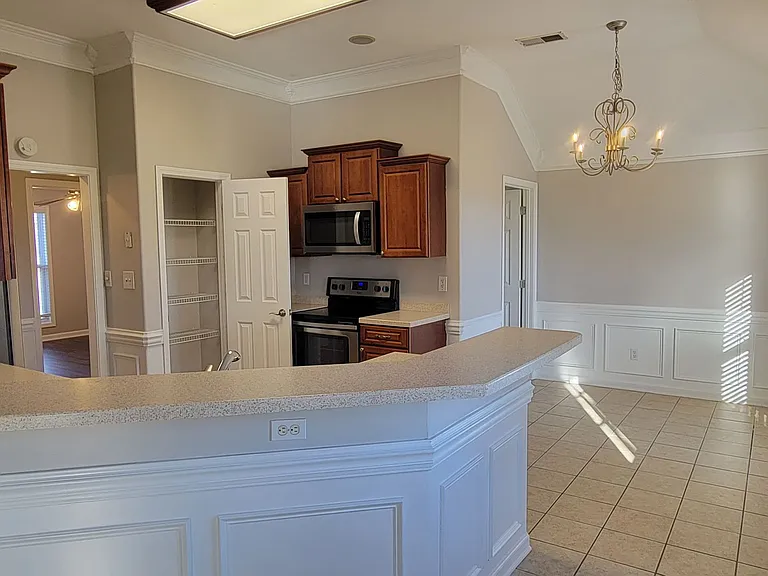 194 Romie Dr — Photo 21