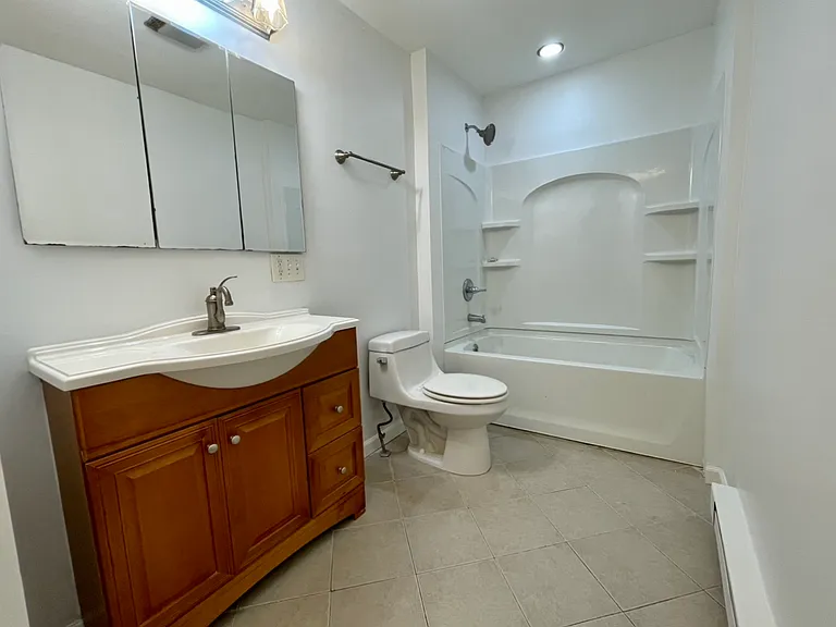76 E Pearl St #2 — Photo 16