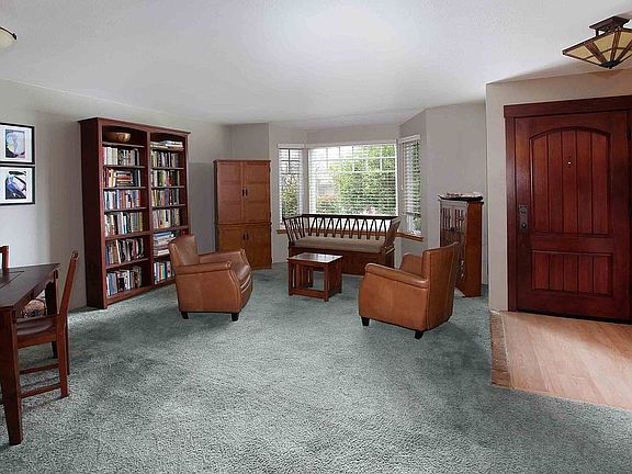 3rd image of 918 Pellegrini St