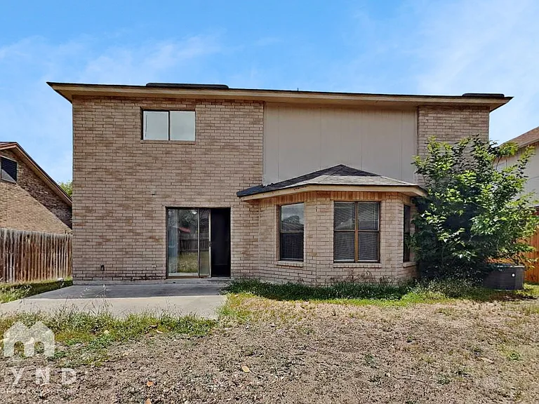 8031 Manderly Pl — Photo 21