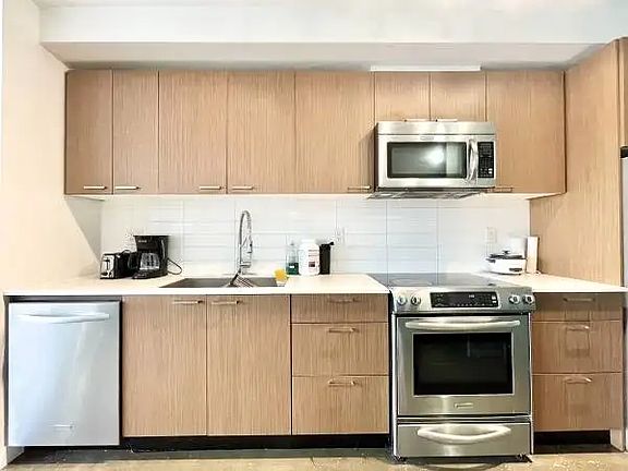 4th image of 221 Union St #6