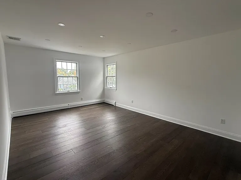 71 Tiffany Dr — Photo 10