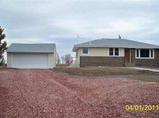 615 Mountain View Ln, Scottsbluff, NE 69361