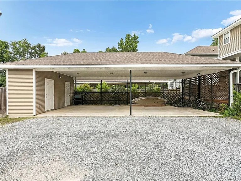 818 Carroll St — Photo 3