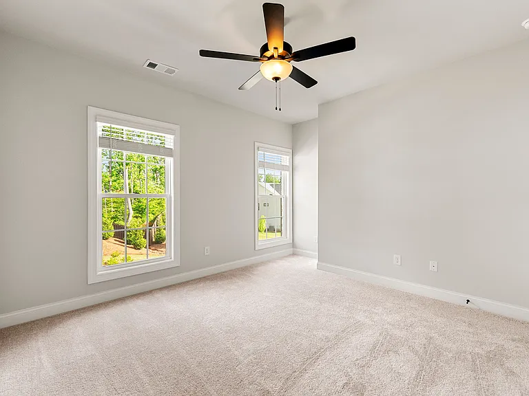 114 Stonehouse Dr — Photo 28