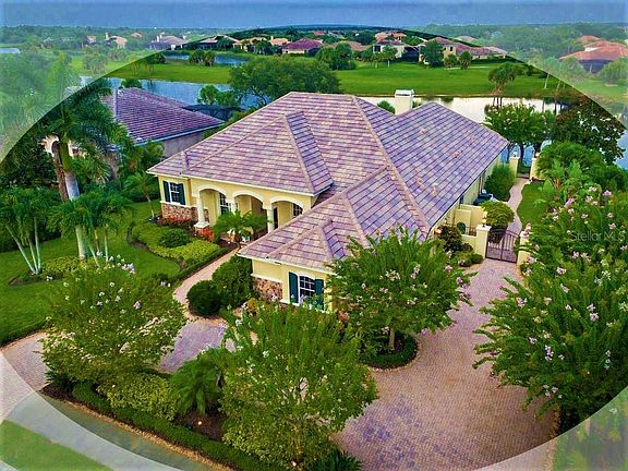 3rd image of 47 Grande Fairway