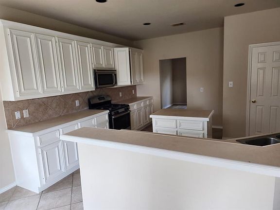 3rd image of 5018 Lark Creek Ct