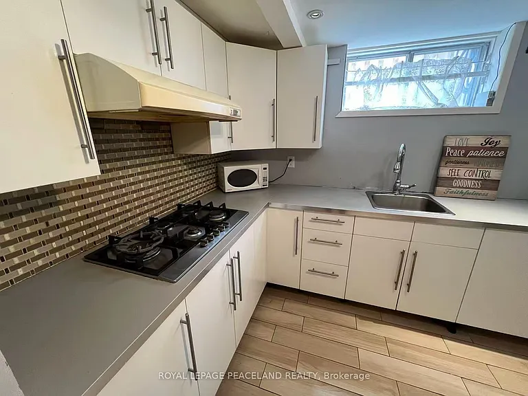 95 Pineway Blvd #LOWER — Photo 7