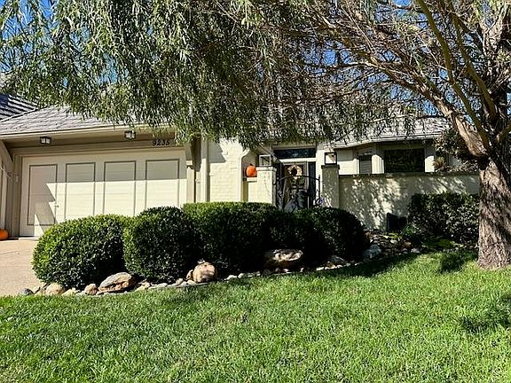 3rd image of 9235 E Lakepoint Dr