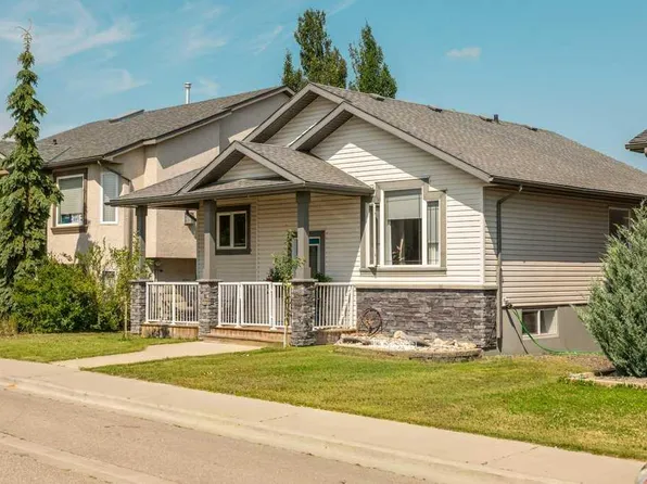 215 Grand River Blvd W, Lethbridge, AB T1K 8C5