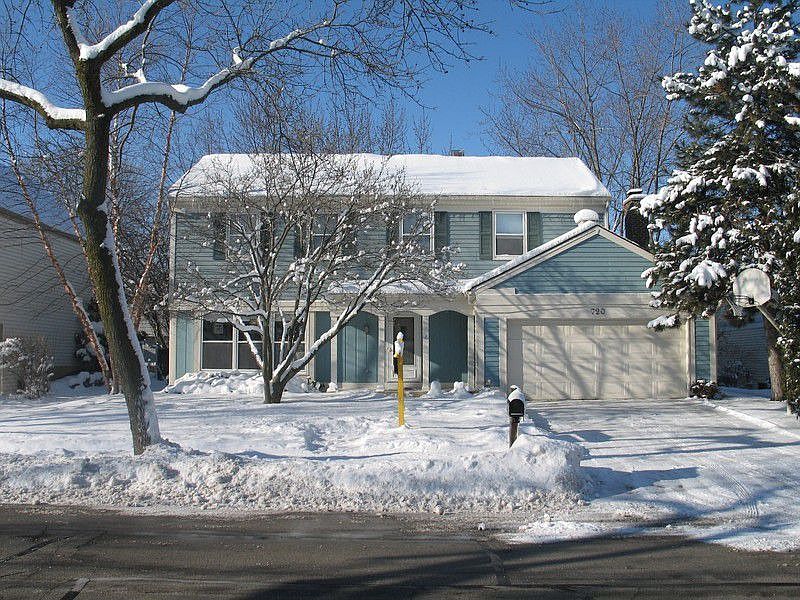 2nd image of 720 Leslie Ln