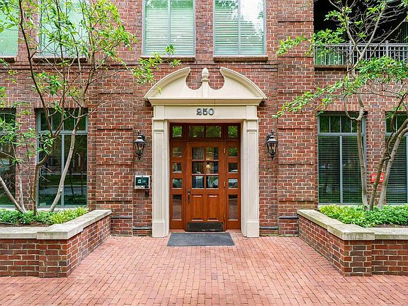 4th image of 250 Daniel Burnham Sq APT 606