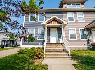 42 W Reid Ct, Sylvan Lake, AB T4S 0L9