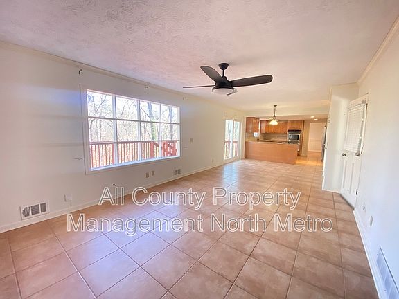 5th image of 320 Six Branches Ct