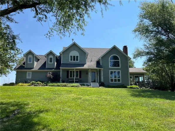 14976 150th St, Bonner Springs, KS 66012