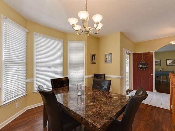 5th image of 3001 Beech Grove Ln