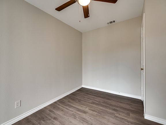 3rd image of 900 S Tennessee St APT 2