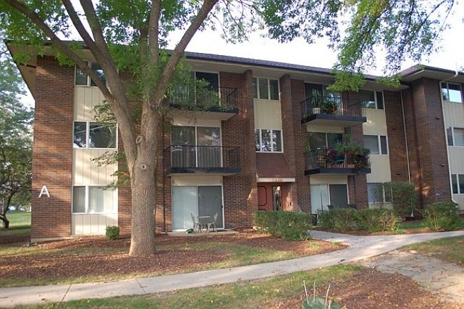 1st image of 5S066 Pebblewood Ln APT A9