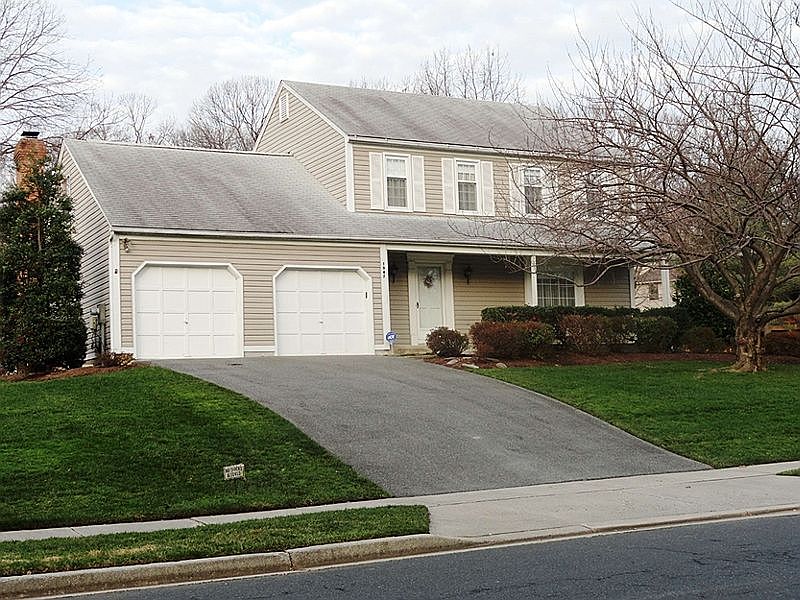 1st image of 1047 Rustling Oaks Dr