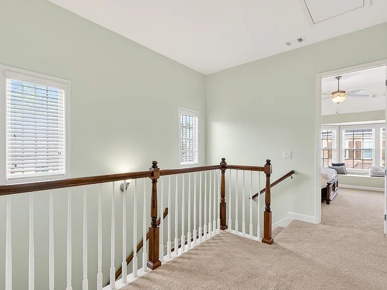 7205 Lowery Oak Dr — Photo 18