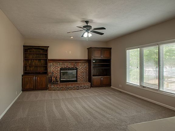 4th image of 6209 N 154th St