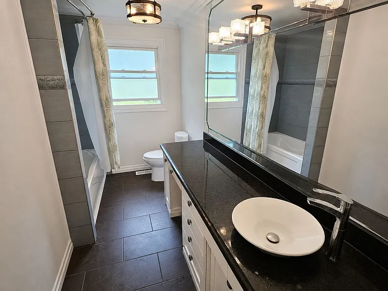372 Kribs St — Photo 9