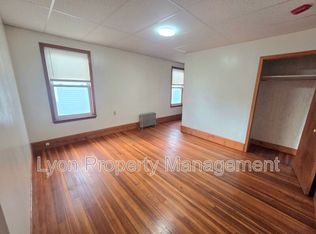 200 Benefit St #3L, Pawtucket, RI 02861