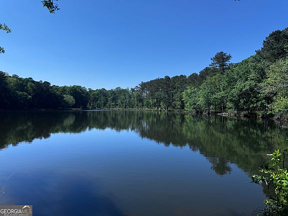 2nd image of 1980 Kilgore Rd