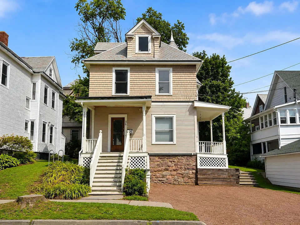 36 Buell St #2